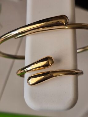 Open-Ended Necklace and  Teardrop Cuff Bracelet Set - Women Jewelry